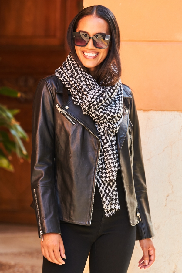 Black & White Houndstooth Print Scarf