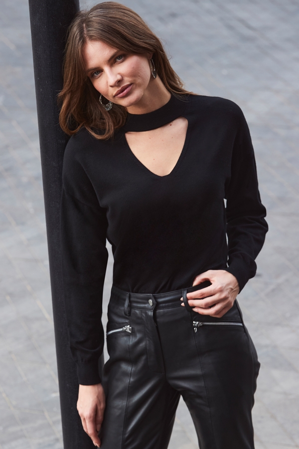 Black Keyhole Detail Fine Knit Jumper