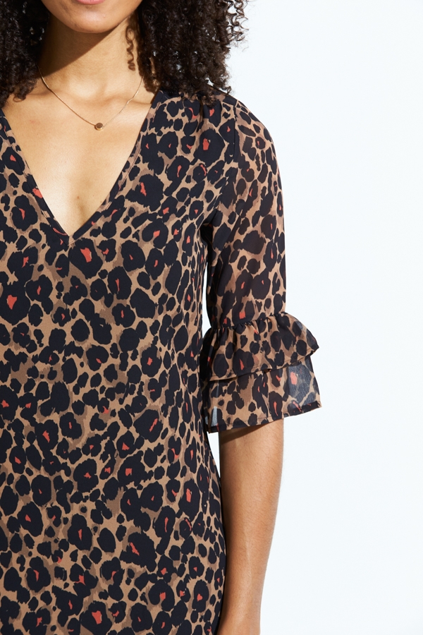 Leopard Print Ruffle Sleeve Shift Dress