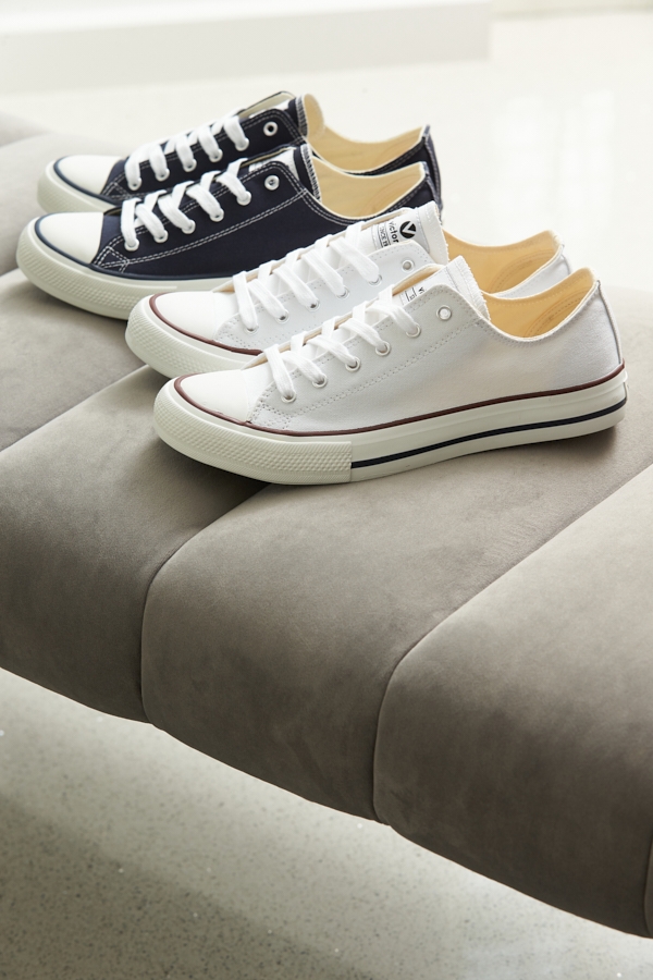 Victoria Blanco Canvas Trainers