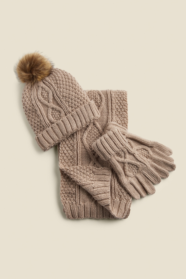 Kelly Stone Cable Knit Gloves