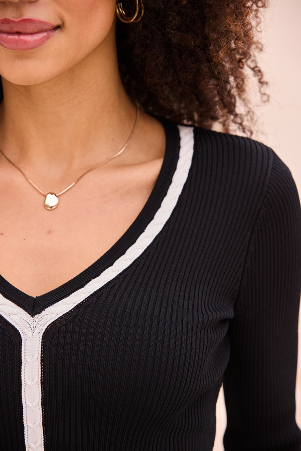Black & White Contrast Trim Cable Detail V Neck Jumper