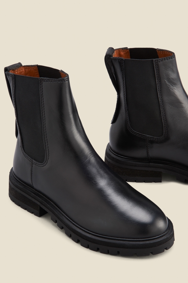 Black Chunky Sole Leather Chelsea Boot