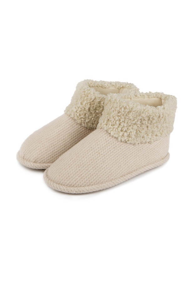 Cream Cable Knit Boot Slippers