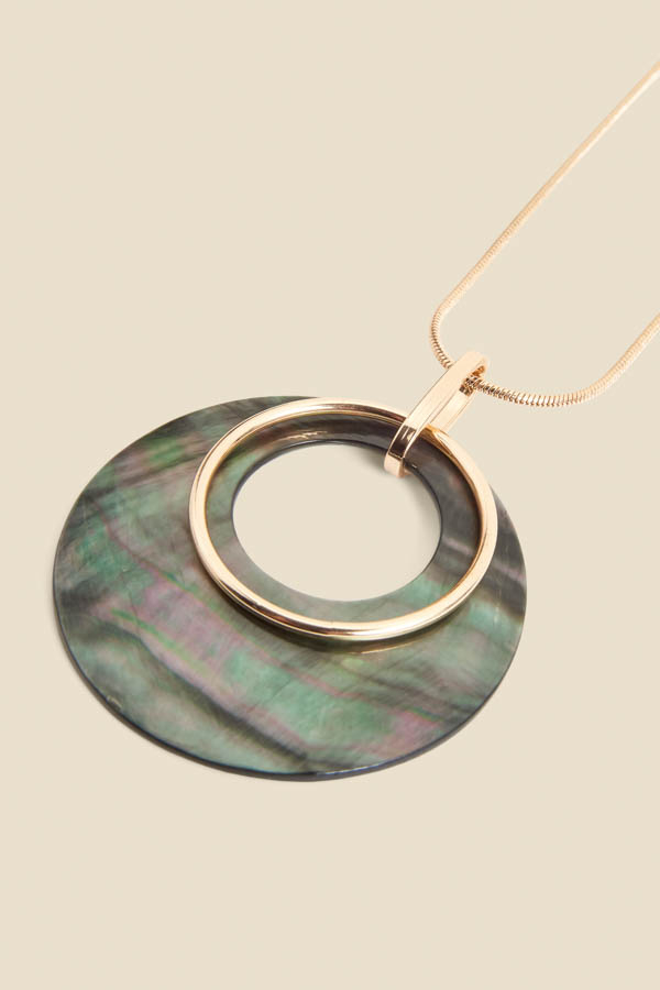 Gold Round Pendant Necklace