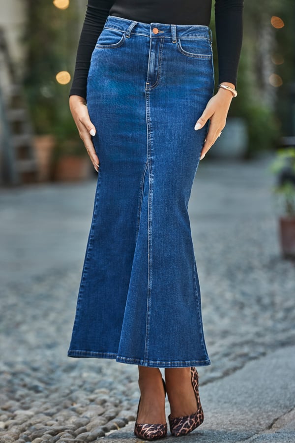 Mid Blue Figure-Flattering Denim Skirt