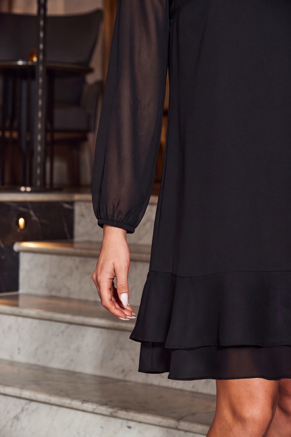 Black Keyhole Detail High Neck Shift Dress