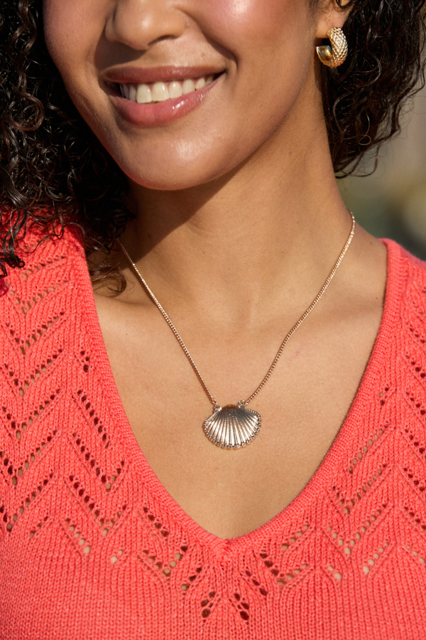 Gold Shell Pendant Necklace