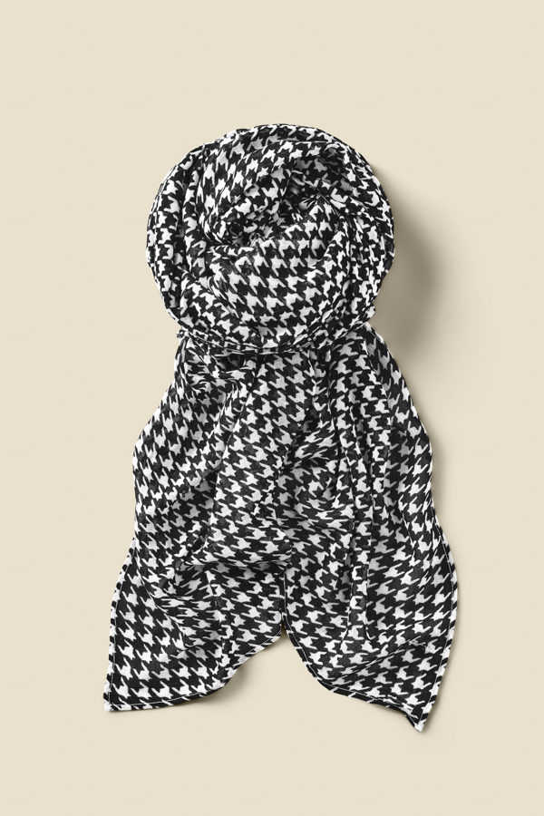 Black & White Houndstooth Print Scarf