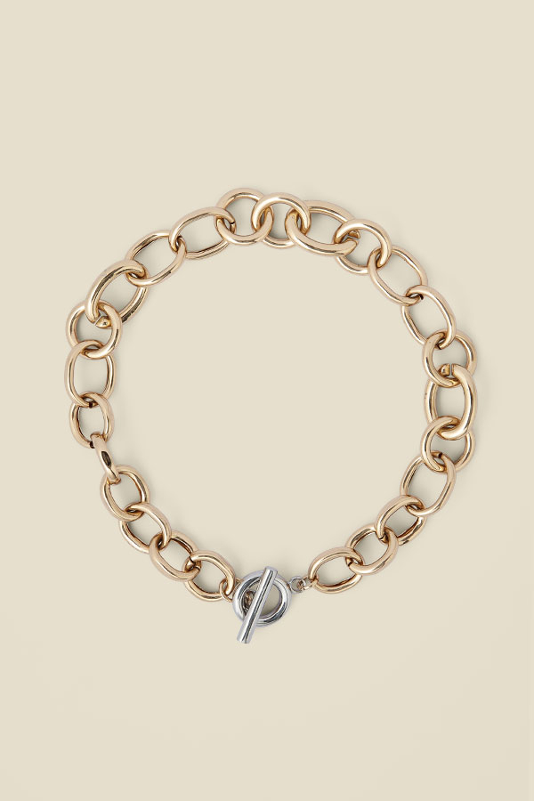 Gold Chunky Contrast Toggle Detail Necklace