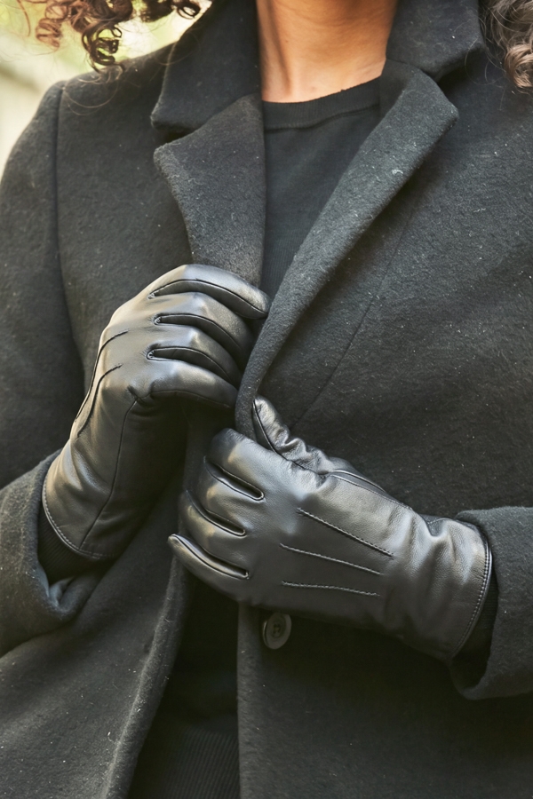 Black Leather Gloves In Gift Box